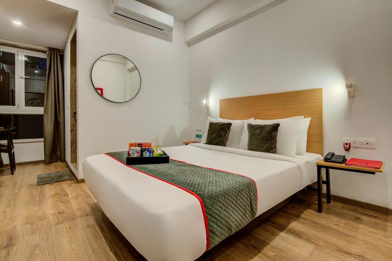 Hotel Vaccinated Staff- Oyo Townhouse 105 Khar West Station Mumbai Exterior foto